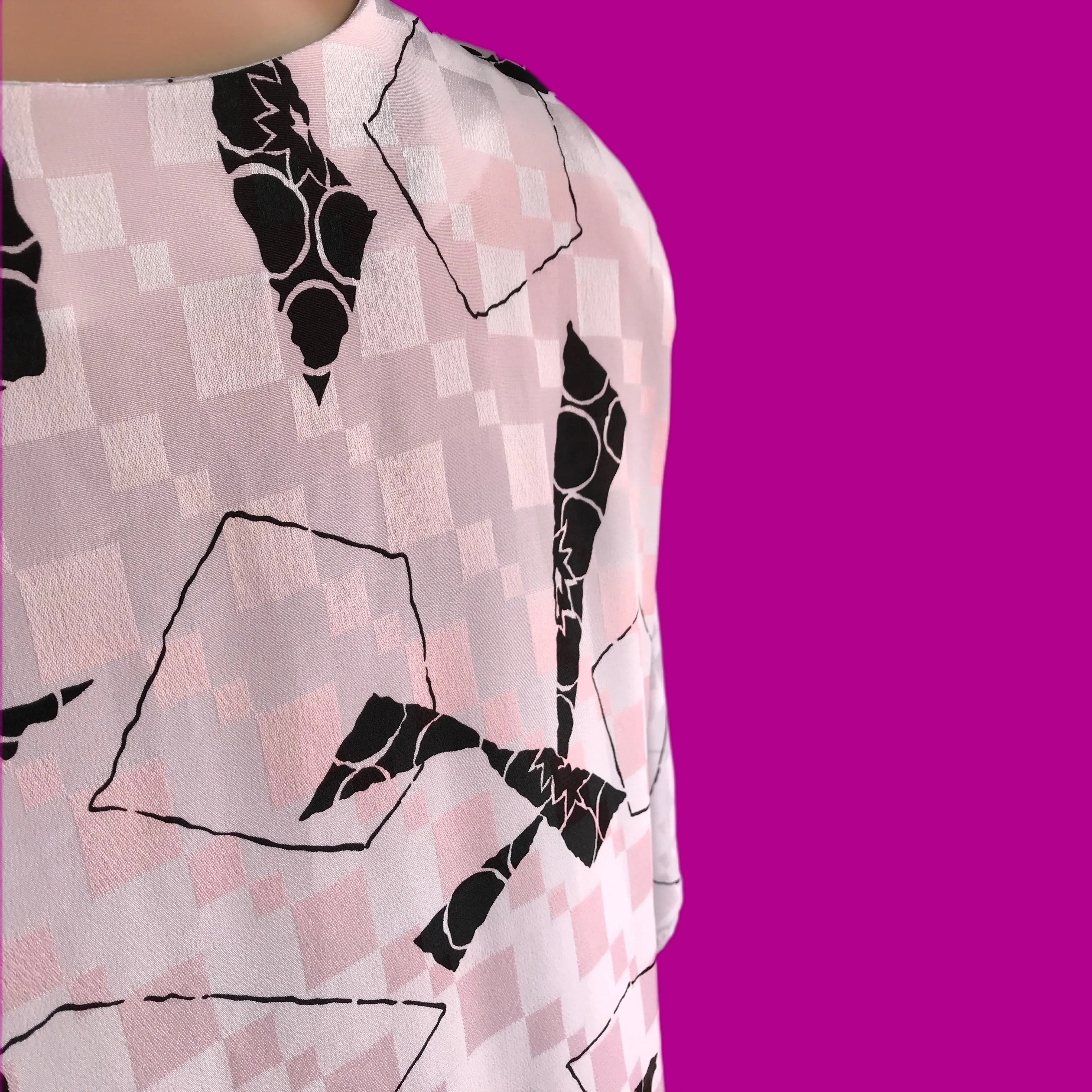 80s Vintage Reflective Bold B&W Print Shirt Dress Tied | L /XL / One Size ^^^