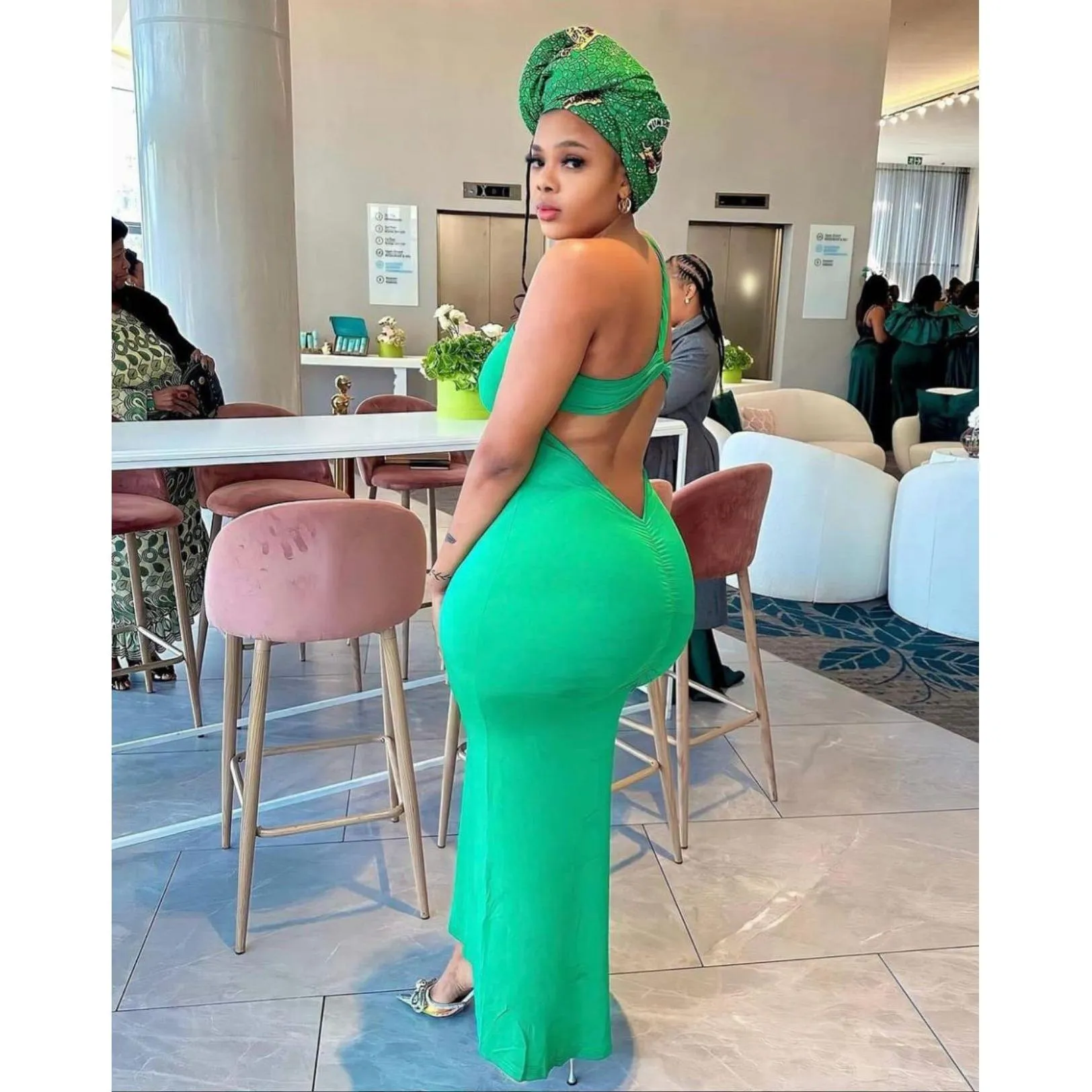 Back Opened Bodycon Prom Dress.