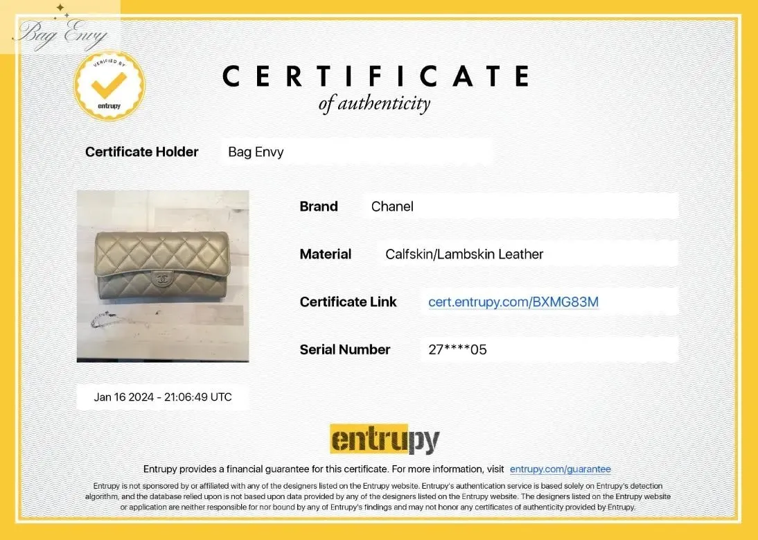 CHANEL Caviar Classic Flap Gusseted Wallet on Chain
