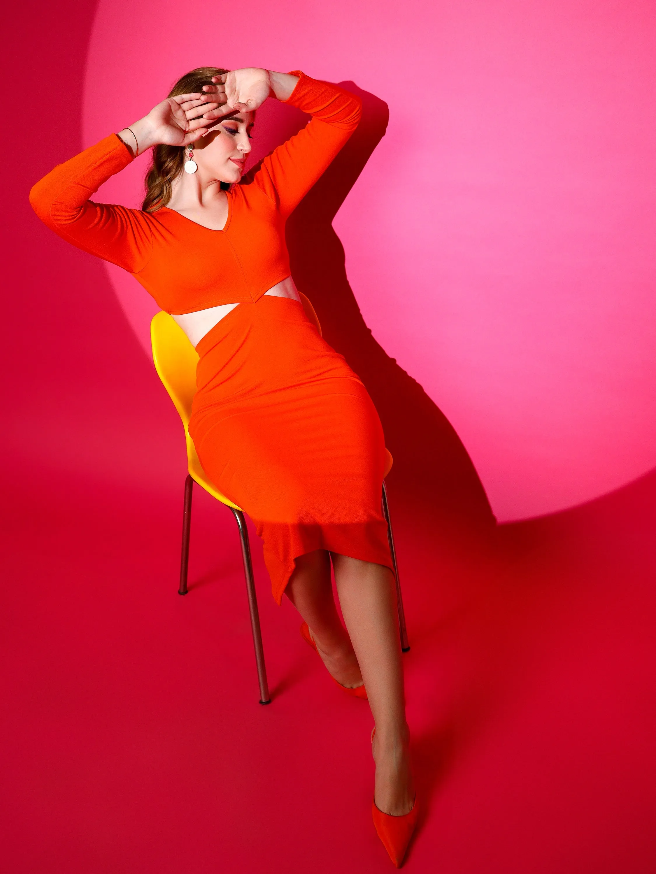 Chic solid V-neck Full Sleeve Waist Cut-Out Bodycon Dress