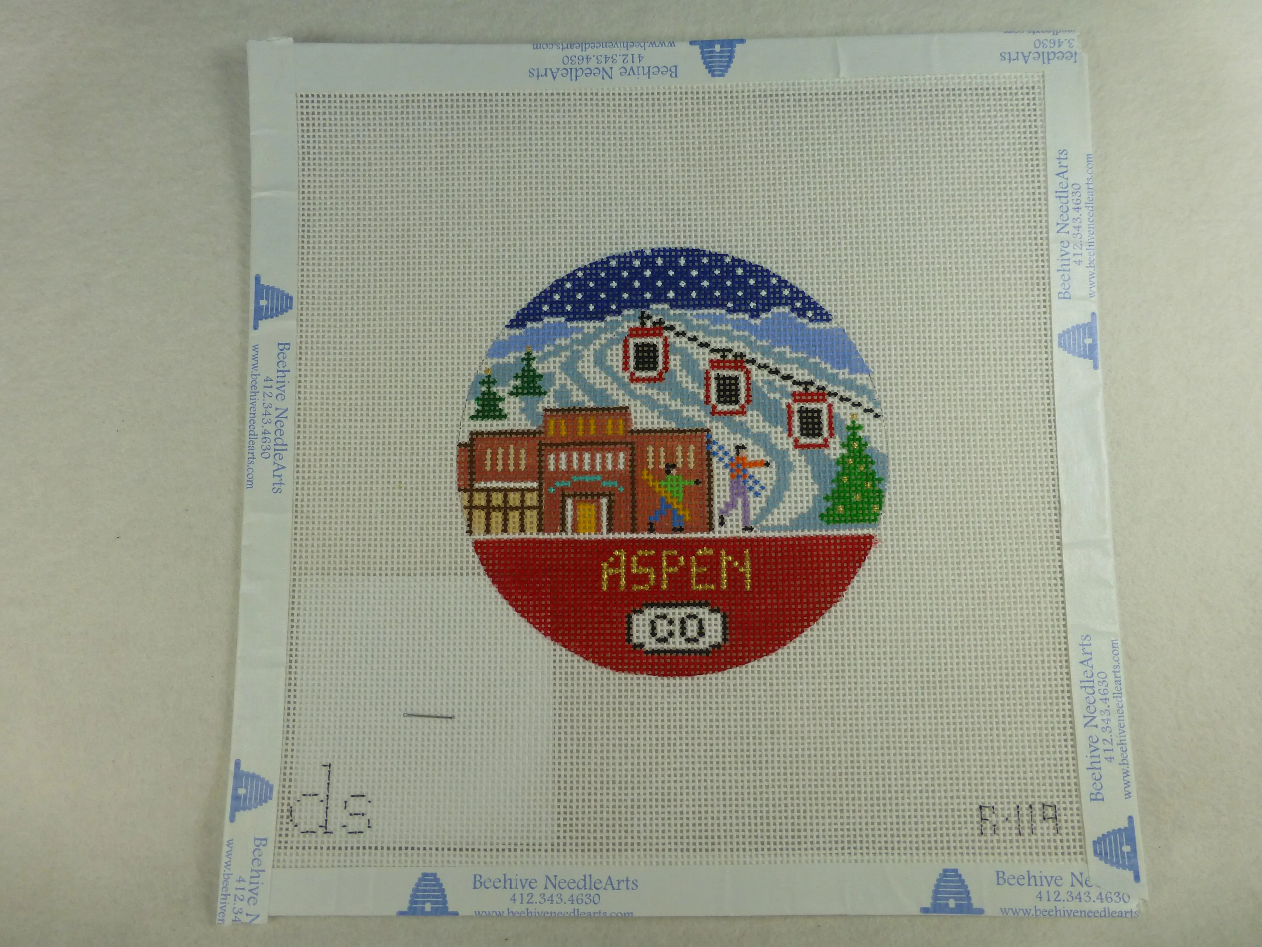 Doolittle Stitchery R119 Aspen Round