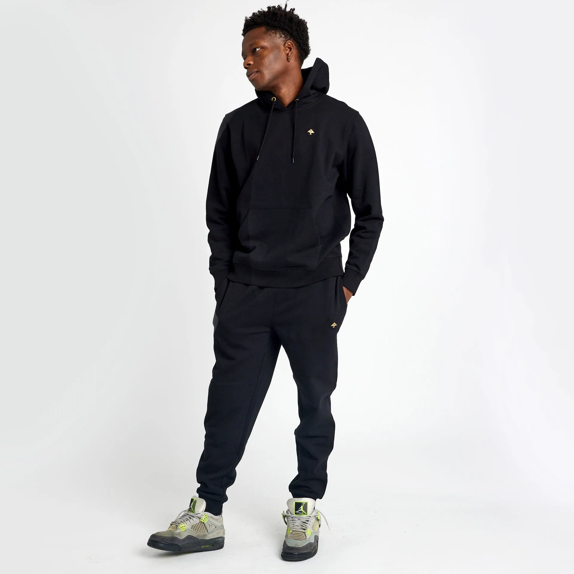 NOTHING BUT GOLD JOGGER SWEATPANTS - BLACK