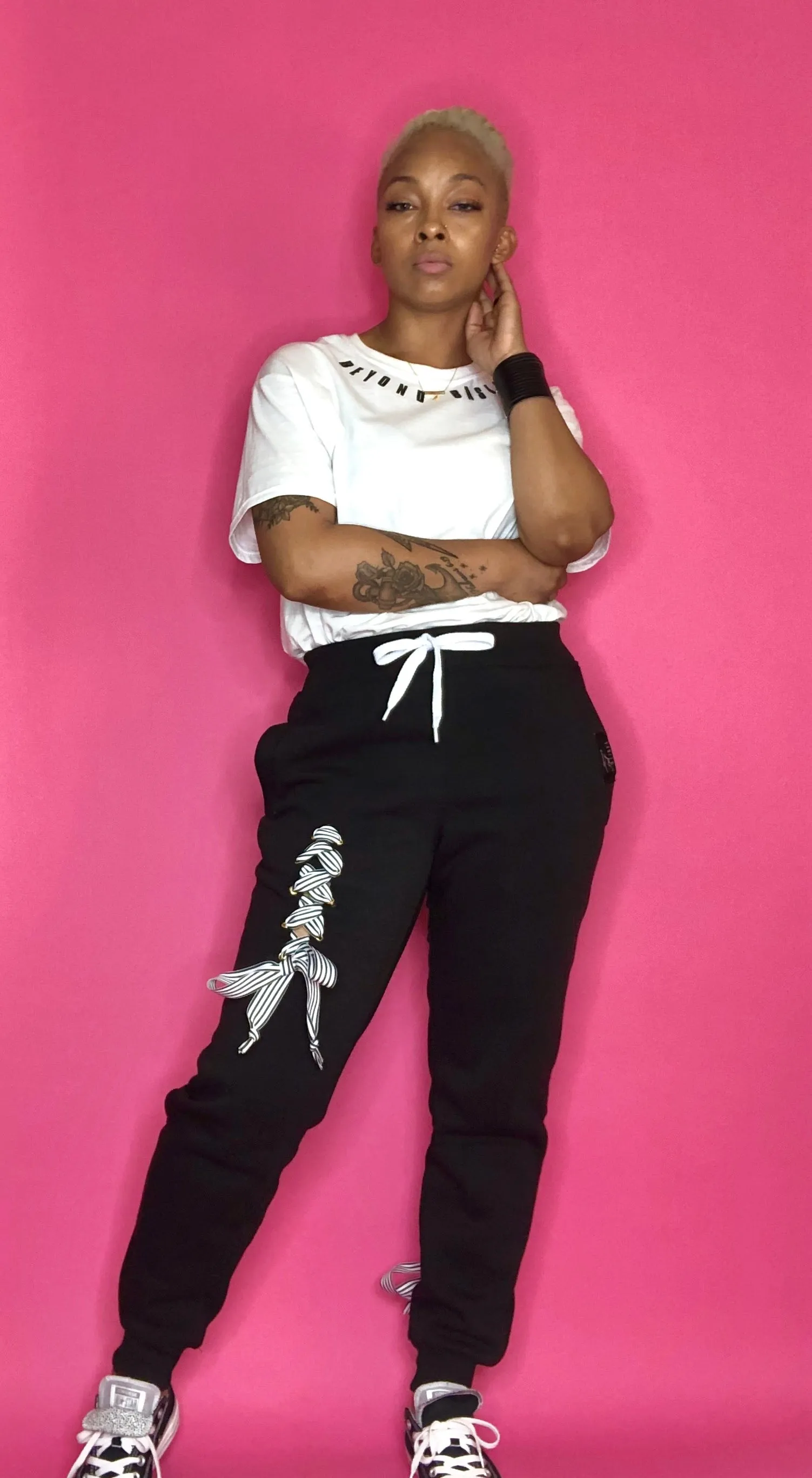TIED UP Sweatpants