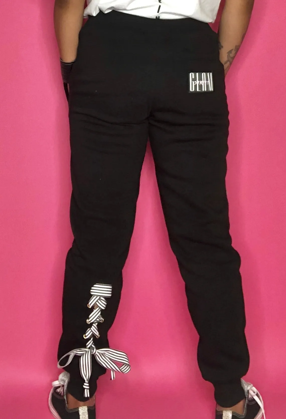 TIED UP Sweatpants